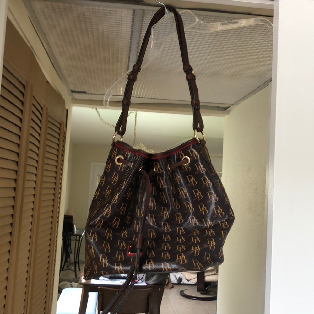 Dooney & Bourke purse